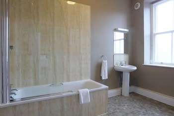 Tufton Arms Hotel