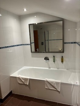 Holiday Inn Ellesmere Port, An Ihg Hotel