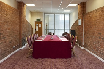 Holiday Inn Ellesmere Port, An Ihg Hotel