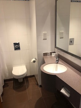 Holiday Inn Ellesmere Port, An Ihg Hotel