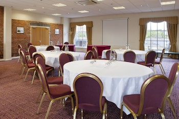 Holiday Inn Ellesmere Port, An Ihg Hotel