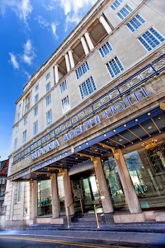 Britannia Adelphi Hotel