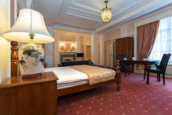 Britannia Adelphi Hotel