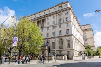 Britannia Adelphi Hotel