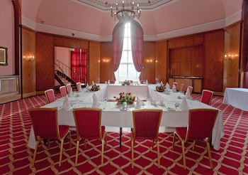 Britannia Adelphi Hotel