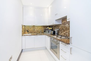 130 Queen's Gate Apartments