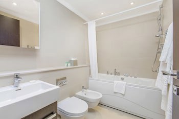 130 Queen's Gate Apartments
