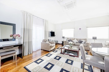 130 Queen's Gate Apartments