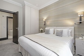 130 Queen's Gate Apartments