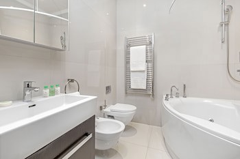130 Queen's Gate Apartments
