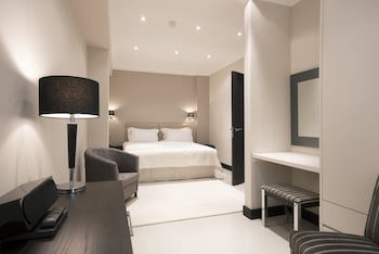 130 Queen's Gate Apartments