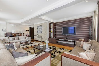 130 Queen's Gate Apartments