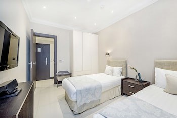 130 Queen's Gate Apartments