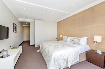 130 Queen's Gate Apartments
