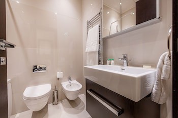 130 Queen's Gate Apartments