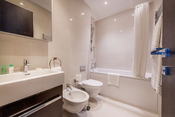 130 Queen's Gate Apartments
