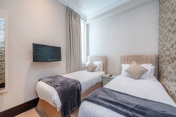 130 Queen's Gate Apartments