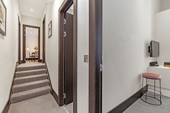 130 Queen's Gate Apartments