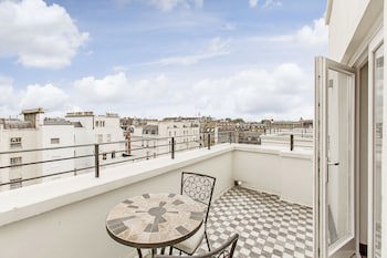 130 Queen's Gate Apartments