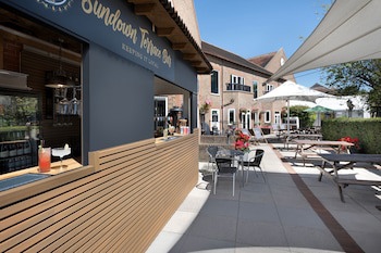 Delta Hotels By Marriott Tudor Park Country Club