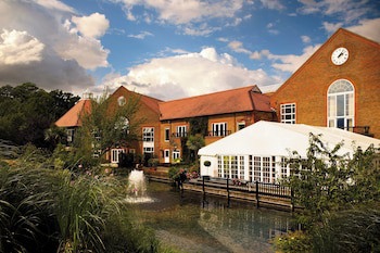 Delta Hotels By Marriott Tudor Park Country Club