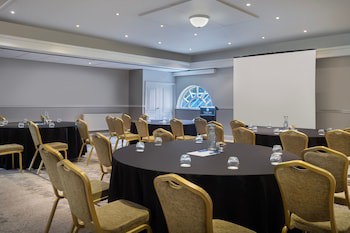 Delta Hotels By Marriott Tudor Park Country Club