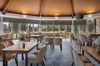 Delta Hotels By Marriott Tudor Park Country Club