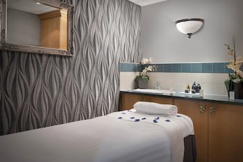 Delta Hotels By Marriott Tudor Park Country Club