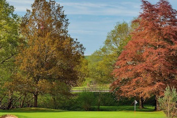 Delta Hotels By Marriott Tudor Park Country Club