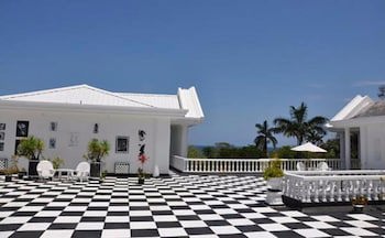 Jamaica Palace Hotel