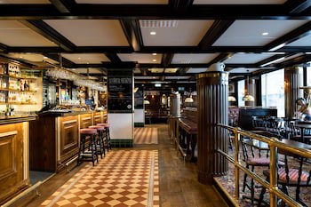 Hotel Bishops Arms Mora