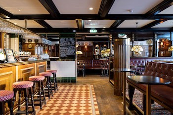 Hotel Bishops Arms Mora