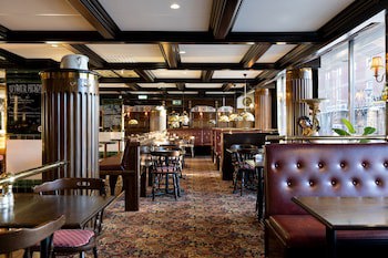Hotel Bishops Arms Mora