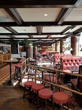 Hotel Bishops Arms Mora