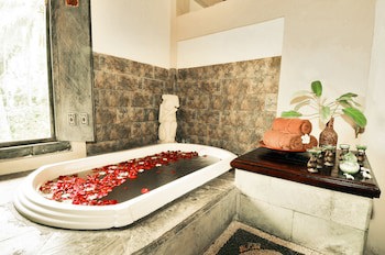 Club Bali Family Suites @Legian Beach