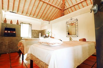 Club Bali Family Suites @Legian Beach