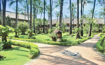 Club Bali Family Suites @Legian Beach