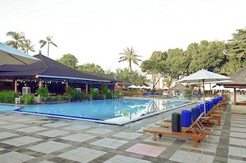Club Bali Family Suites @Legian Beach