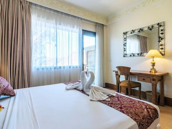 Club Bali Family Suites @Legian Beach