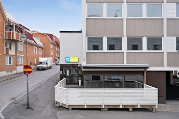 Sure Hotel By Best Western Algen