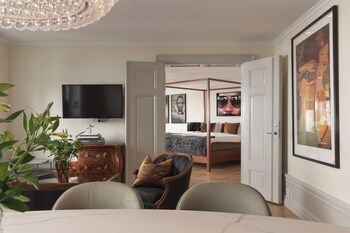 Berns, Historical Boutique Hotel & House Of Entertainment Since 1863