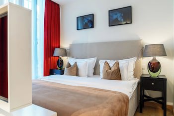 Berns, Historical Boutique Hotel & House Of Entertainment Since 1863