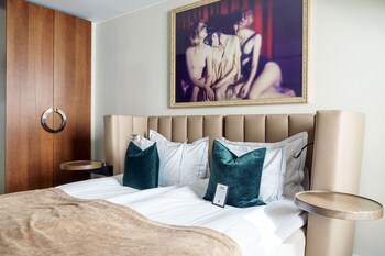 Berns, Historical Boutique Hotel & House Of Entertainment Since 1863