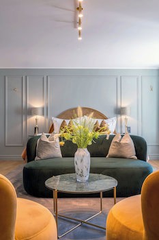 Berns, Historical Boutique Hotel & House Of Entertainment Since 1863