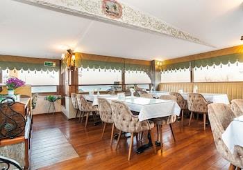 Alzer Hotel - Special Class