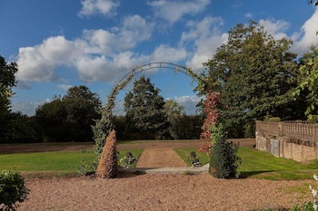 Oatlands Park Hotel