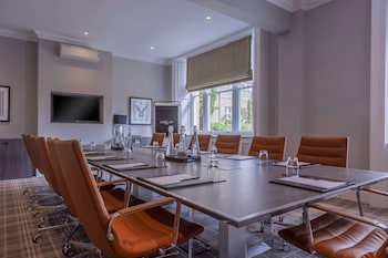 Oatlands Park Hotel