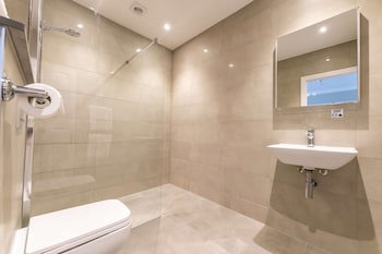 Oatlands Park Hotel