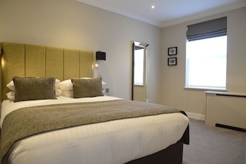 Oatlands Park Hotel