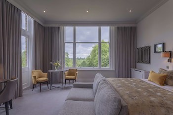 Oatlands Park Hotel